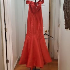 Red prom/pageant gown